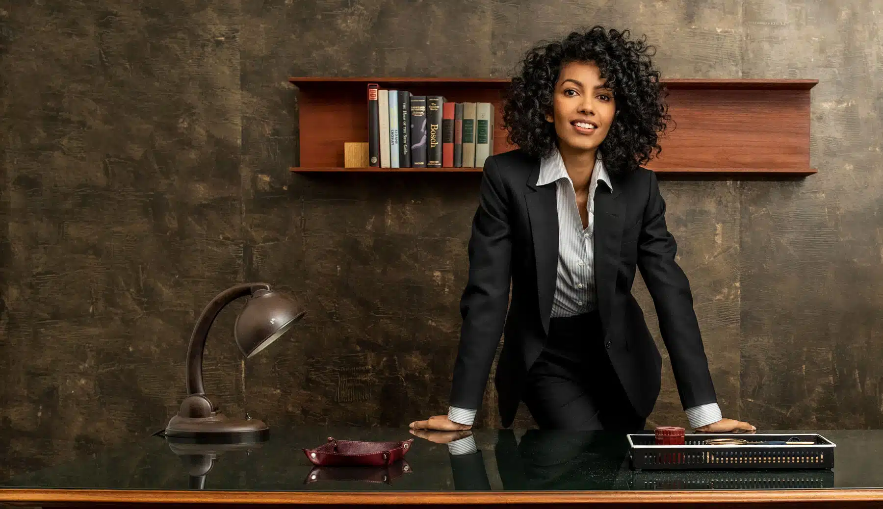 Women's Bespoke Suiting – Banner