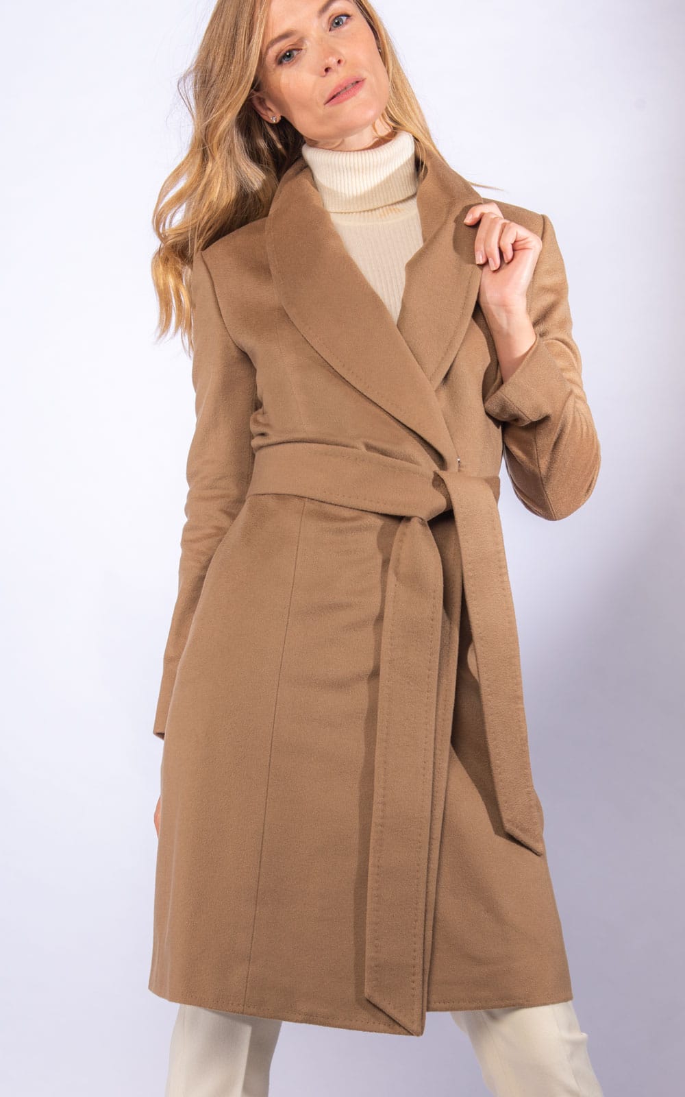 Women's custom camel overcoat Women's custom camel overcoat