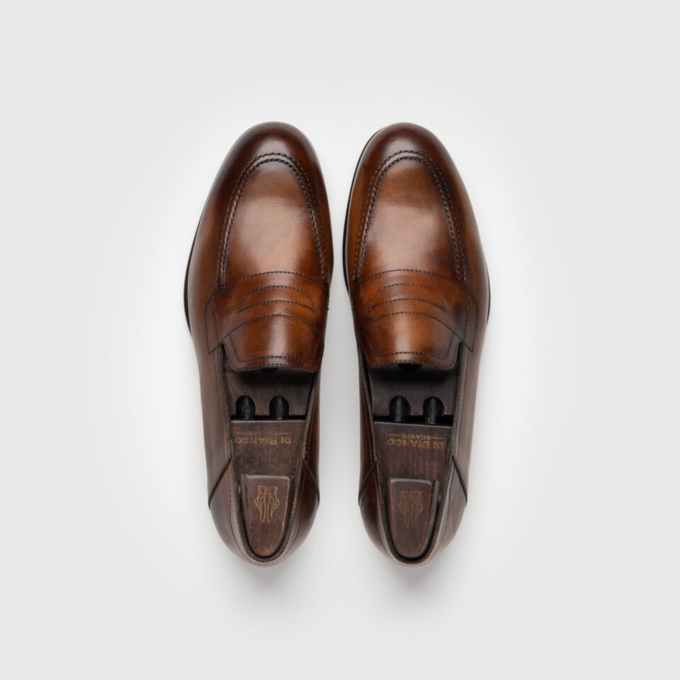(product) Nerano Cacao Loafer, Top pair view