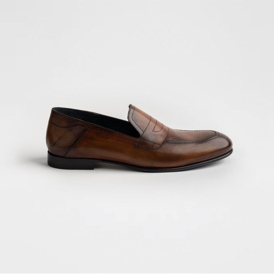 (product) Nerano Cacao Loafer, Single shoe side view