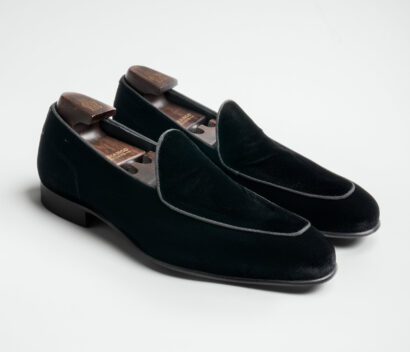 (product) Vomero Velvet Nero Formal Shoe, Angled pair view