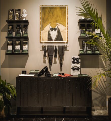 Groom Shop Interior Accessories Display