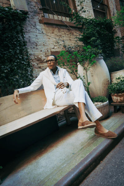 MAB White Suit3
